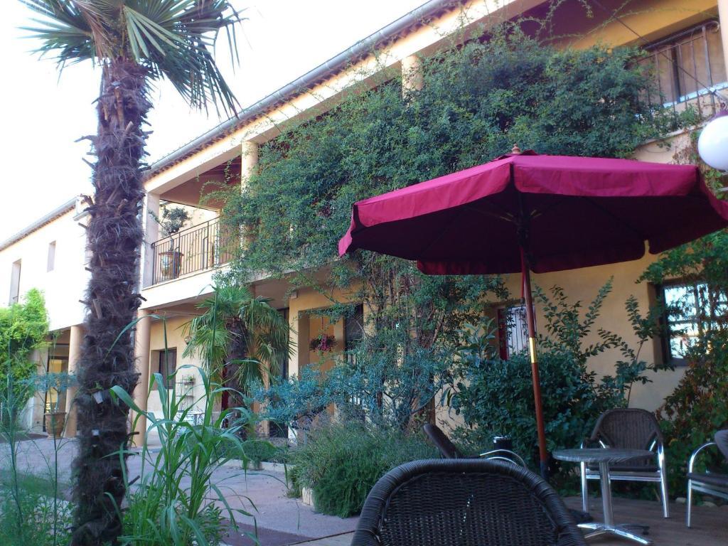Hotel Le Relais Du Luberon Maubec Kültér fotó